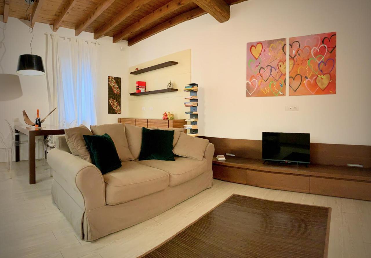 Ca' Stella Milano - Appartamento Accogliente E Romantico In Contesto Storico - Cozy And Romantic Flat In มิลาน ภายนอก รูปภาพ